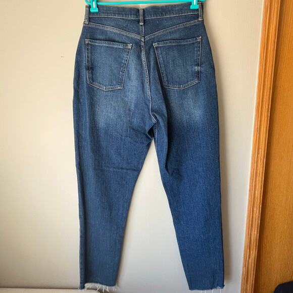 Old Navy Med Wash Distressed Extra High Rise Curvy Sky-Hi Straight Jean 14 Tall - Picture 2 of 11